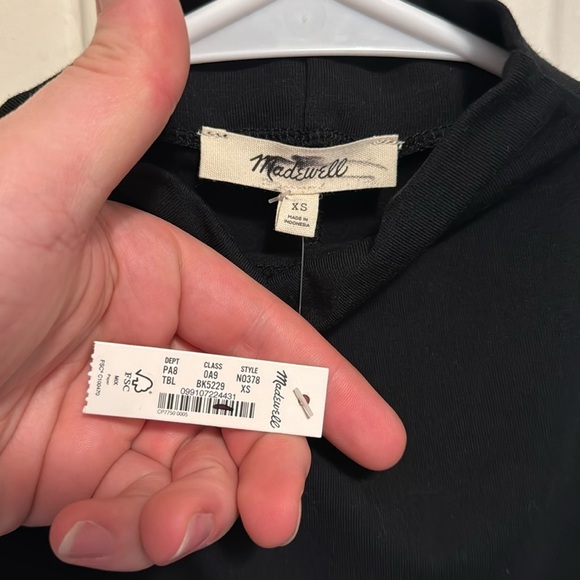 Madewell Funnelneck Cropped Muscle Tee in True Black - Picture 8 of 11